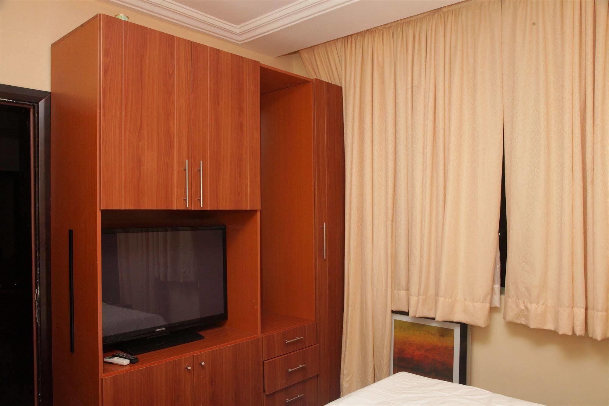 Swiss International Mabisel Port Harcourt Hotel Ngoại thất bức ảnh